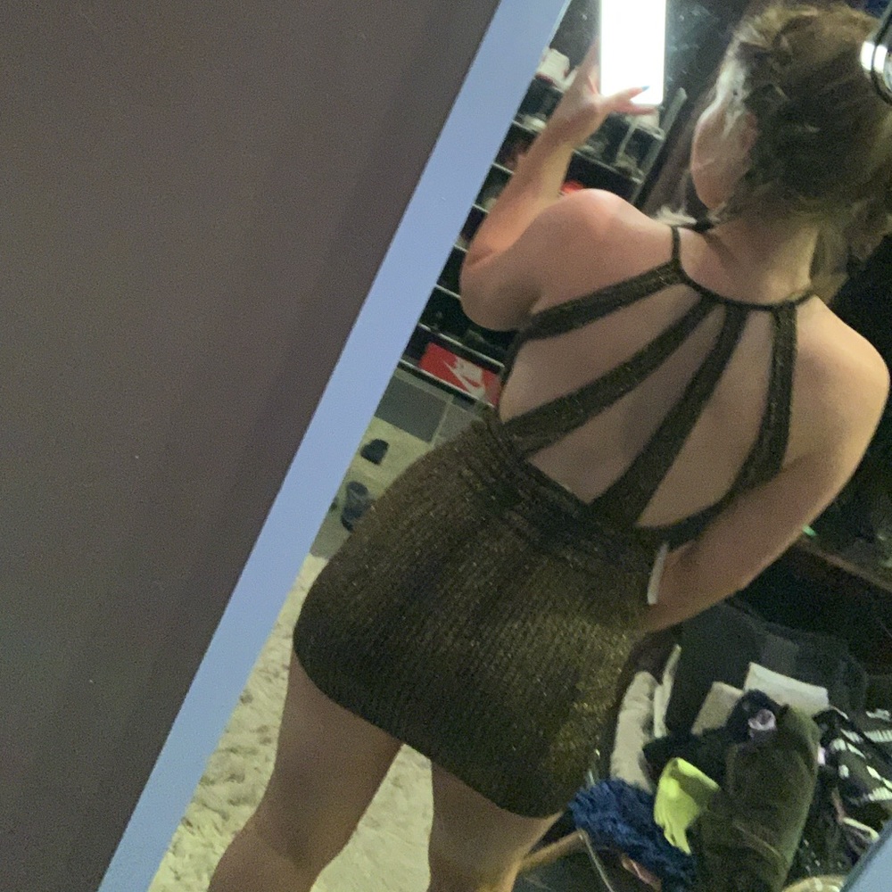 Sparkly backless dress - Picture 3 of 5